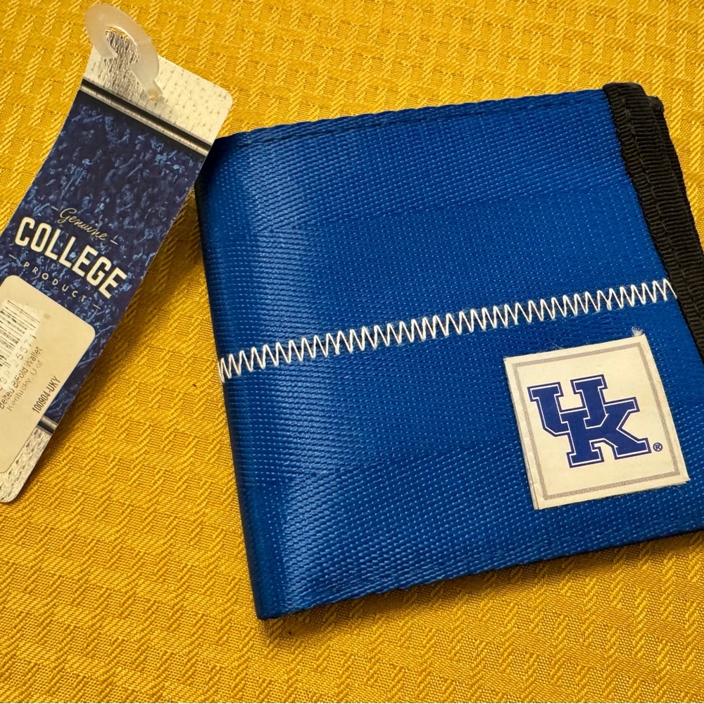 Rare Officially licensed University Kentucky designer seat belt bi-fold wallet